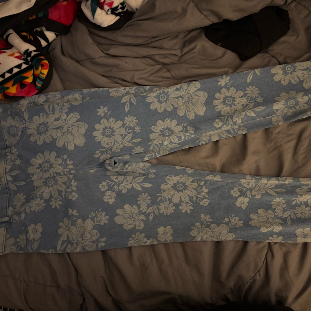 Time and Tru Light Blue Floral Jeans